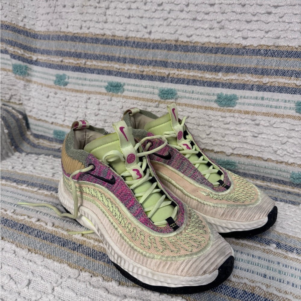 Nike Pastel Green Pink Knit Running Sneakers